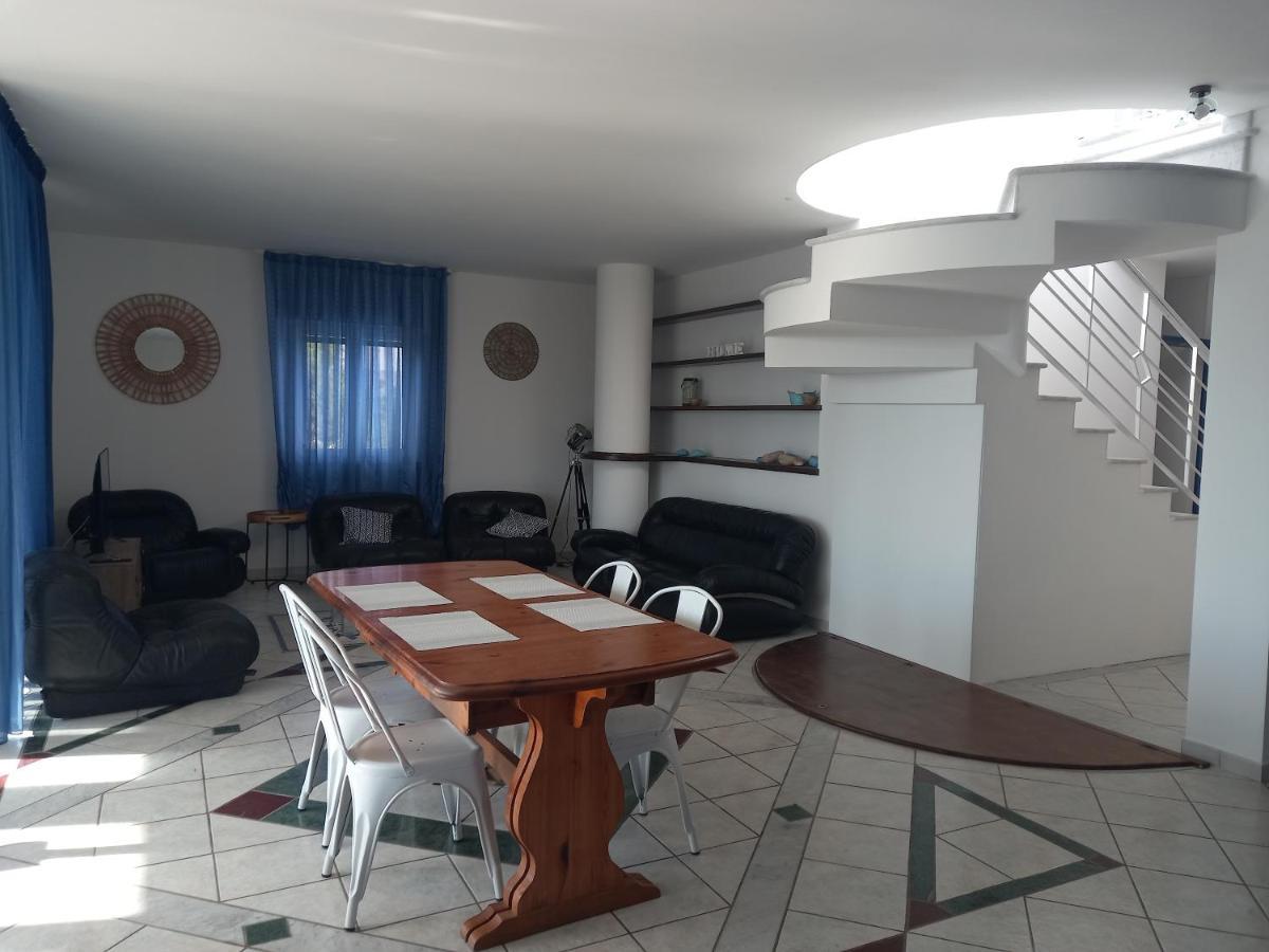 Villa Acquamarina กาลาเซตตา ภายนอก รูปภาพ